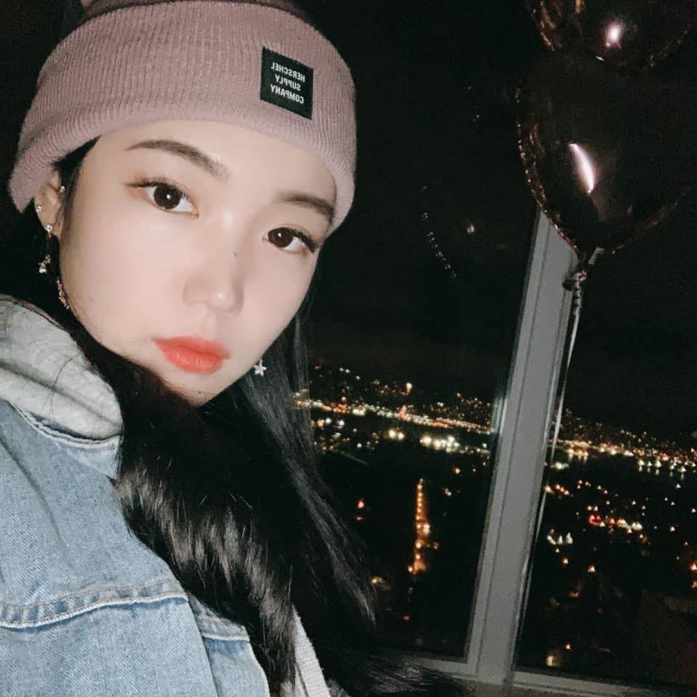 Meet your Posher, Jisu